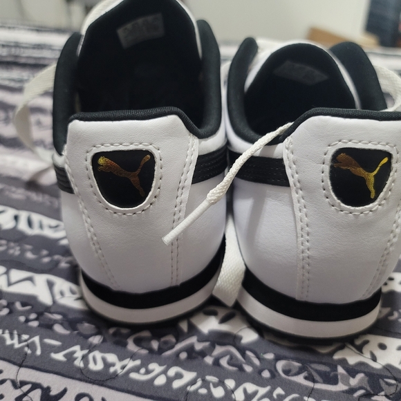 PUMA Men's Roma Sneaker  Sz 6.5 Women's 8 no box EUC - Picture 3 of 6